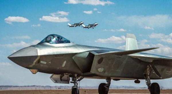 168股票配资 网上出现第二架歼36原型机试飞图，很可能有两个型号？