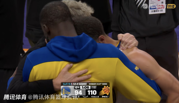 正规股票配资平台 扎心！勇士出局科尔深情拥抱库里追梦 师徒三人胜率72%难阻王朝落幕